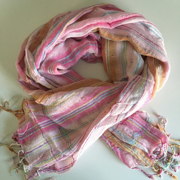 Delicate multi-colored striped scarf - Picture 2 of 5